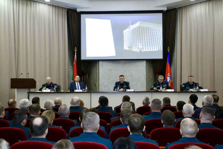 Ректор Академии управления выступил на Едином дне информирования в МЧС