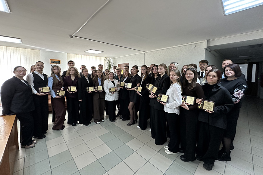 Студенты Президентской Академии примерили на себя роль руководителей