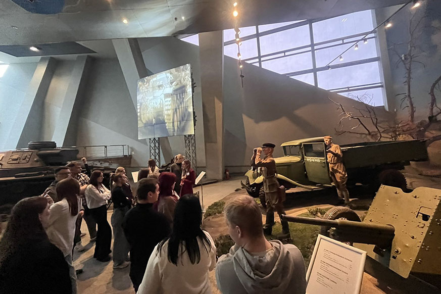 Представители Института государственной службы посетили Музей истории Великой Отечественной войны