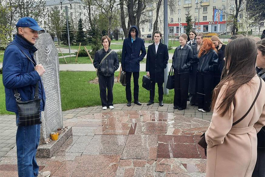 Студенты Президентской Академии посетили историческую мастерскую имени Леонида Левина