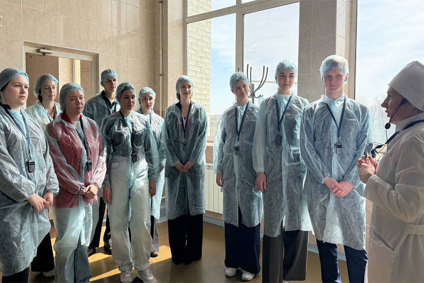 Интеллектуальный квест, экскурсия на Минский хладокомбинат №2 и лекция с представителем Белорусской универсальной товарной биржи: как проходит неделя специальности «Государственное управление и экономика»