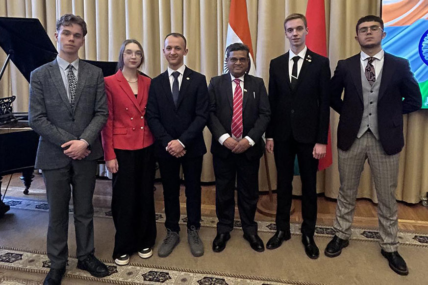 Студенты Академии управления приняли участие в вечере, посвященном Дню Республики Индия  