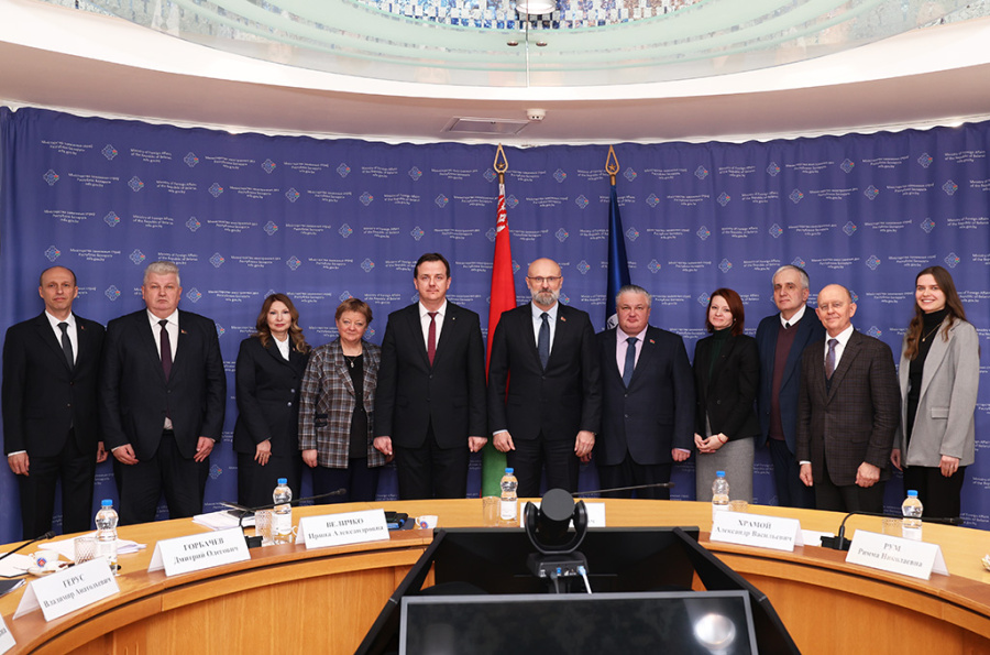 Представитель Академии управления принял участие в заседании Комиссии по внешнеполитическому сопровождению исторической политики 