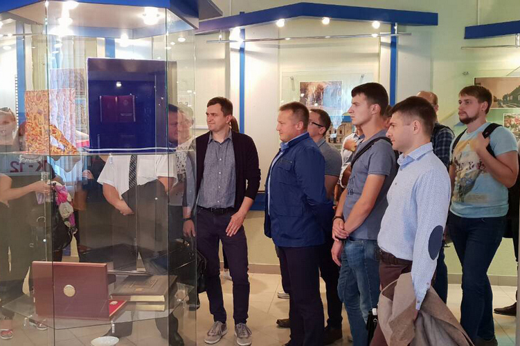 Студенты заочной формы обучения посетили музейную экспозицию Академии управления Студенты заочной формы обучения посетили музейную экспозицию Академии управления