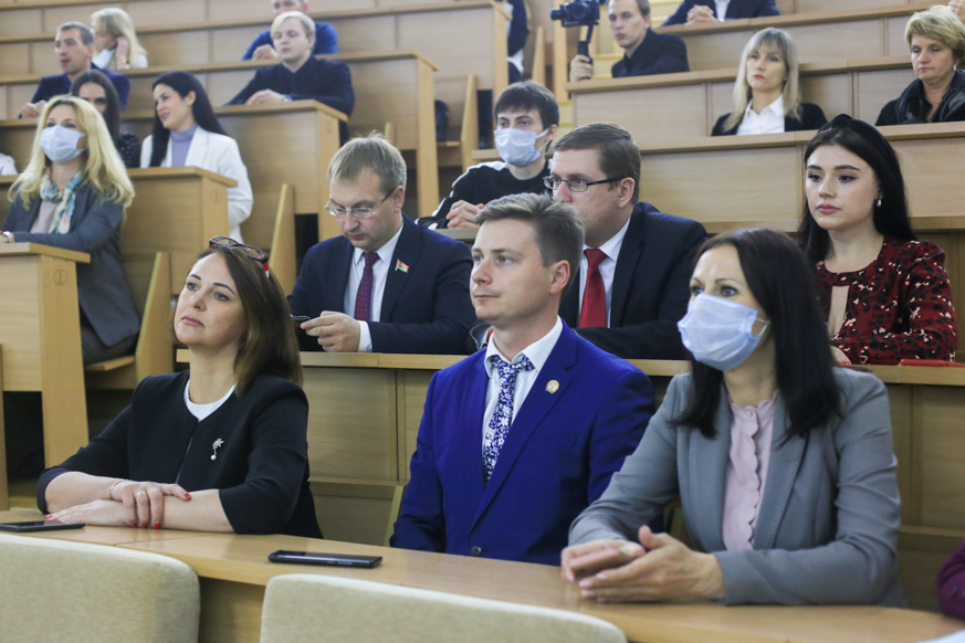 В Академии управления презентовали инициативу – проект Аналитического центра EcooM «Иди и смотри» В Академии управления презентовали инициативу – проект Аналитического центра EcooM «Иди и смотри»
