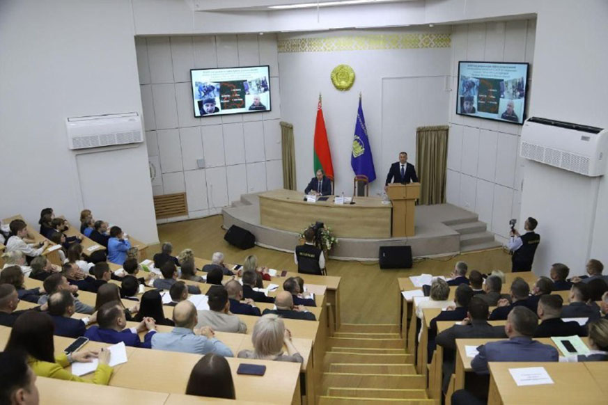 Безопасность страны – в наших руках: Министр внутренних дел Иван Кубраков встретился со студентами и слушателями Академии управления