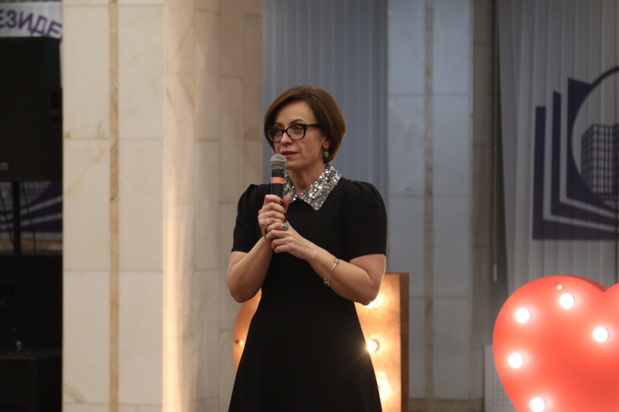 Валентина Швайко: «Для меня работа в Академии управления – это бесконечное движение вперед и вверх, динамика, жизнь на острие»