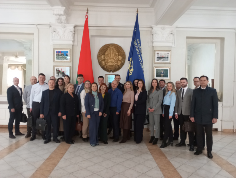 Деятельность ОАО «Сберегательный банк «Беларусбанк» по поддержке малого и среднего предпринимательства обсудили в Институте государственной службы