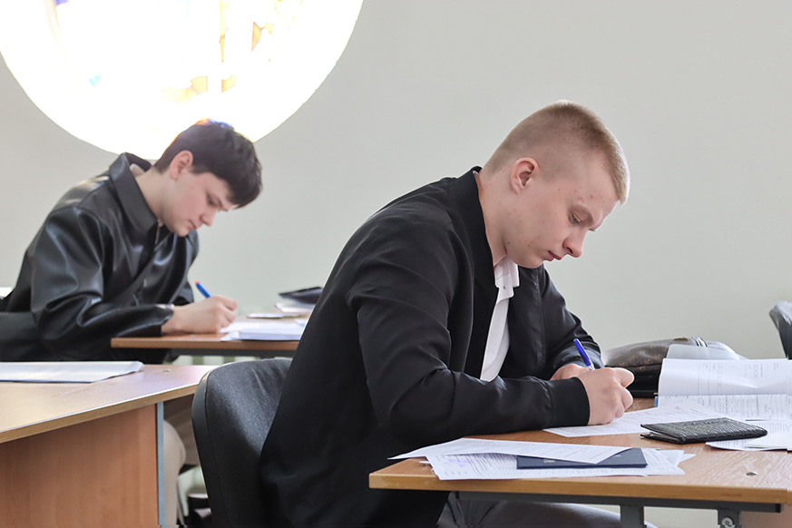 В Академии управления стартовал прием документов на второе и последующее общее высшее образование (заочная форма)