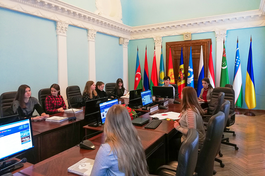 В штаб-квартире СНГ прошла встреча со студентами и преподавателями Академии управления В штаб-квартире СНГ прошла встреча со студентами и преподавателями Академии управления