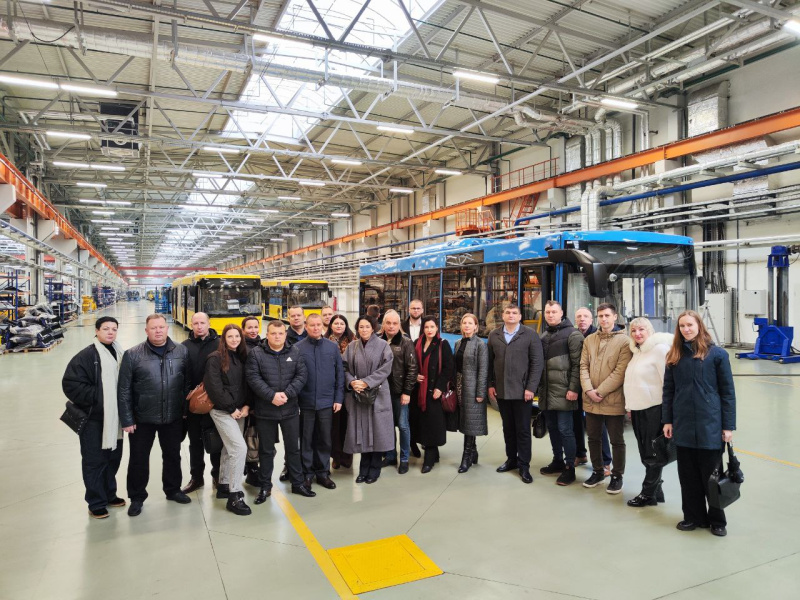 Слушатели Академии управления посетили Минский автомобильный завод