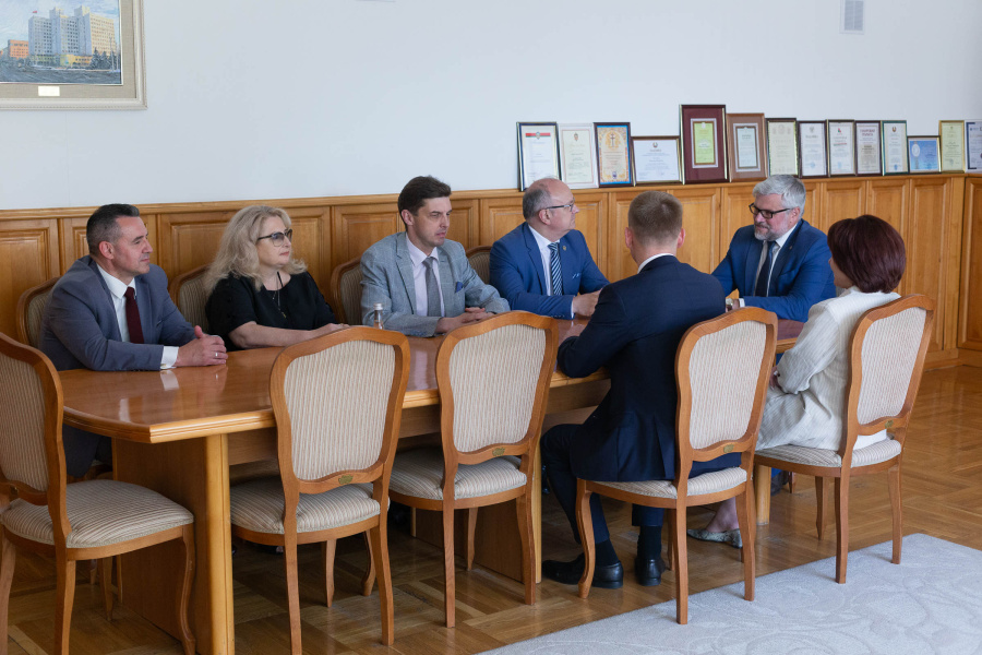 В Академии управления обсудили перспективы сотрудничества с Белорусской медицинской академией последипломного образования В Академии управления обсудили перспективы сотрудничества с Белорусской медицинской академией последипломного образования