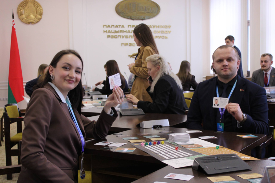 Турнир по настольной игре «Выбор.BY» прошел в Палате представителей Национального собрания Республики Беларусь