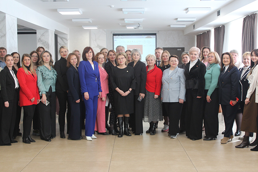 Представитель Академии управления приняла участие в республиканском форуме «Женщина в мире возможностей: развитие, карьера, успех»