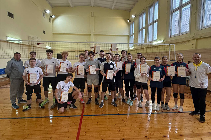 Спорт объединяет: Президентская Академия и Гимназия № 16 г. Минска провели товарищеский матч