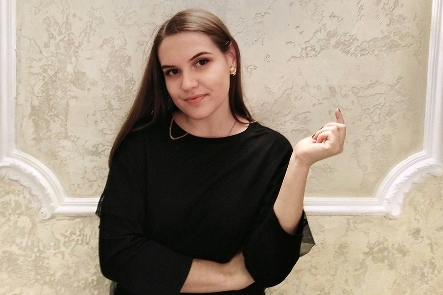 Юлия Золотова.jpg