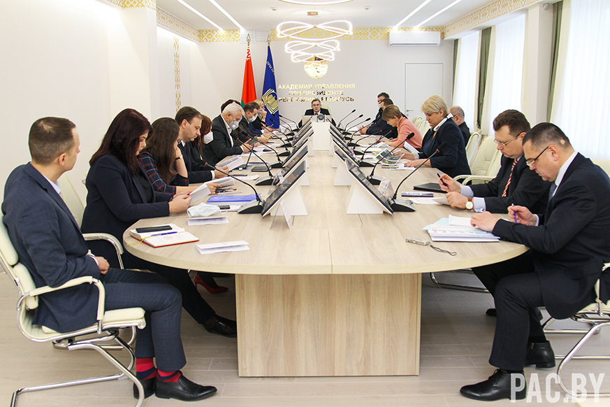 kruglui stol_gosudarstvo-partner (8).JPG