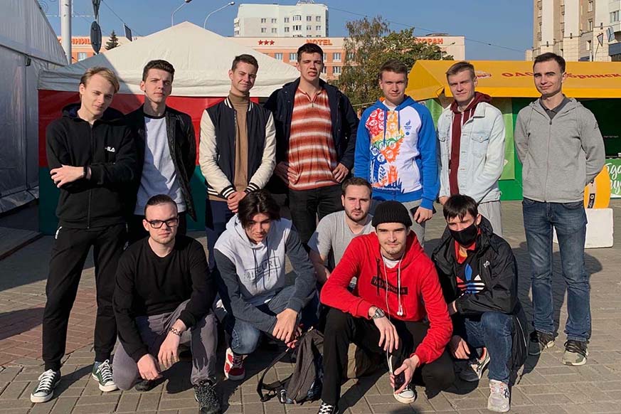 V3M1bu2KzAQ.jpg
